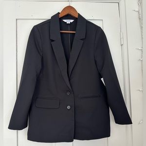 Old navy women’s black blazer size small.